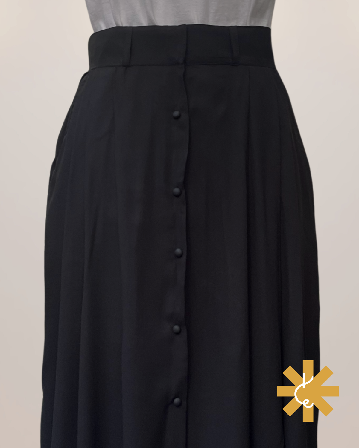 Front Cut Formal Skirt - Classic Black